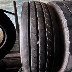 255/70R19.5