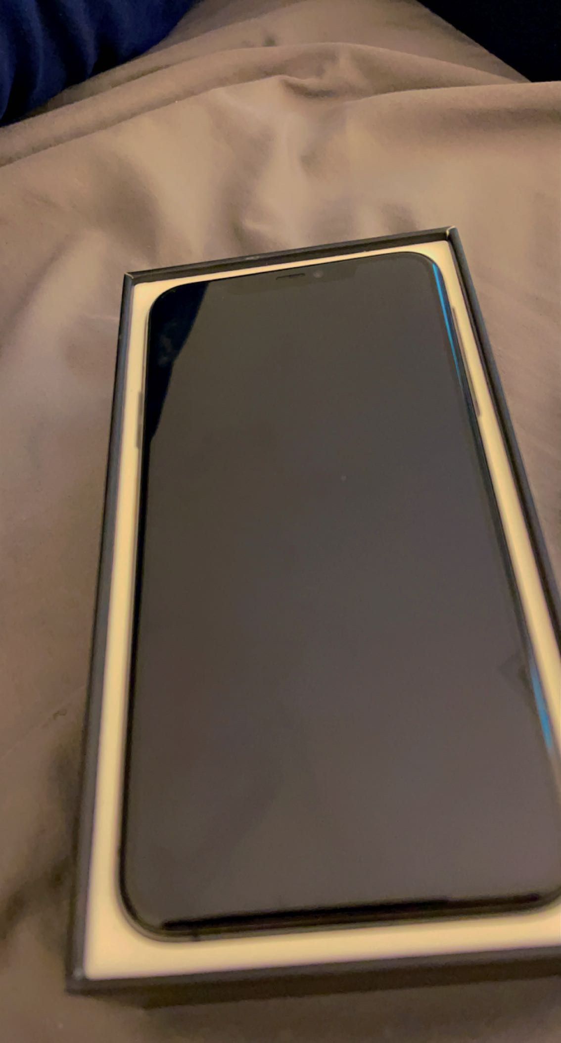 IPhone 11 Pro Max (UNLOCKED) 