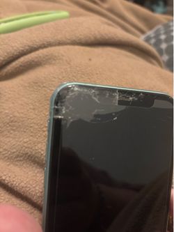 iPhone 11 - broken screen