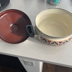 Enamel Cooking Pot with Lid – Decorative Design