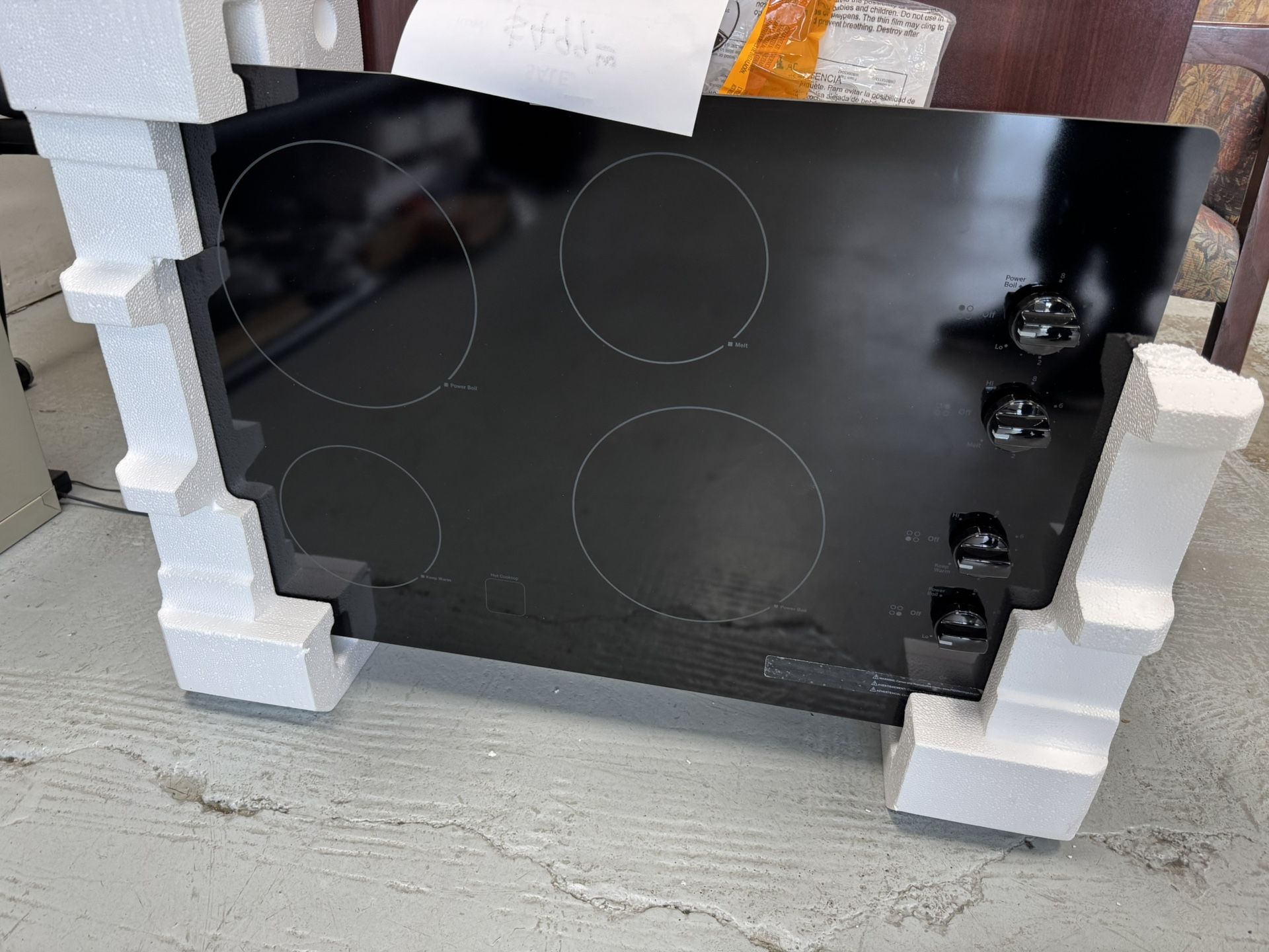 30 Inches Wide Electric Cooktop