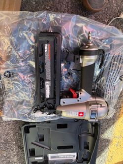 Pneumatic 16-Gauge 2-1/2 in. Nailer Kit