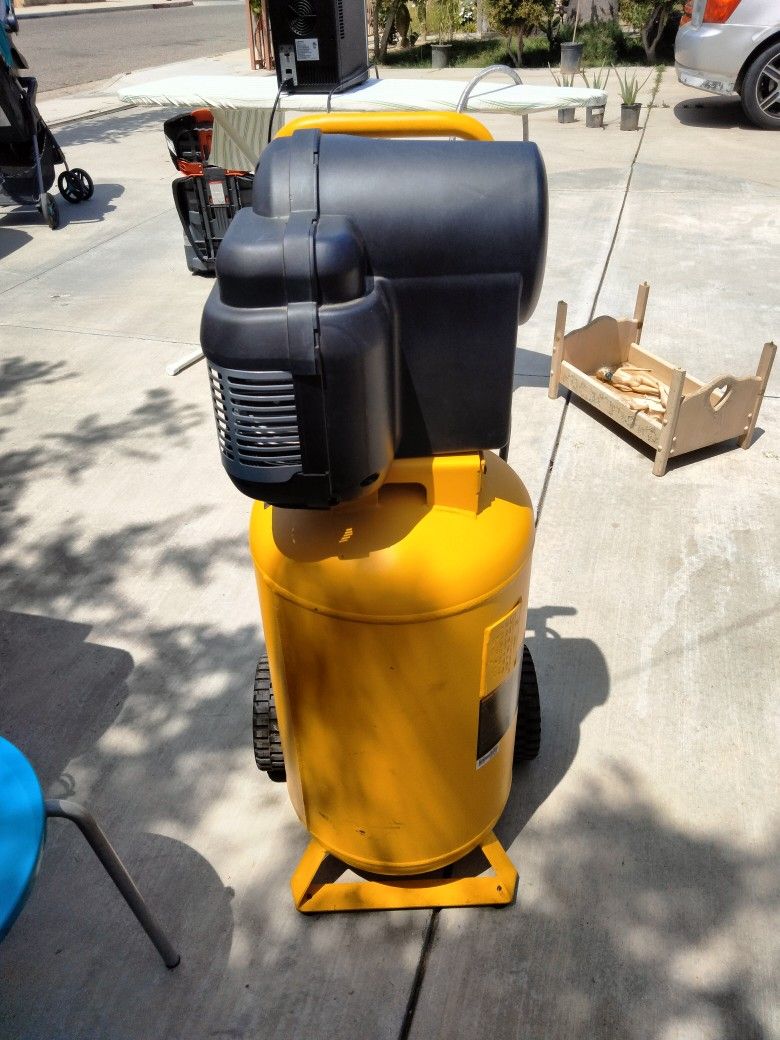 DeWalt Compressor