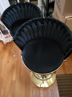 TWO Barstool Chairs
ADJUSTABLE HEIGHT/ SWIVELS
black velvet / gold