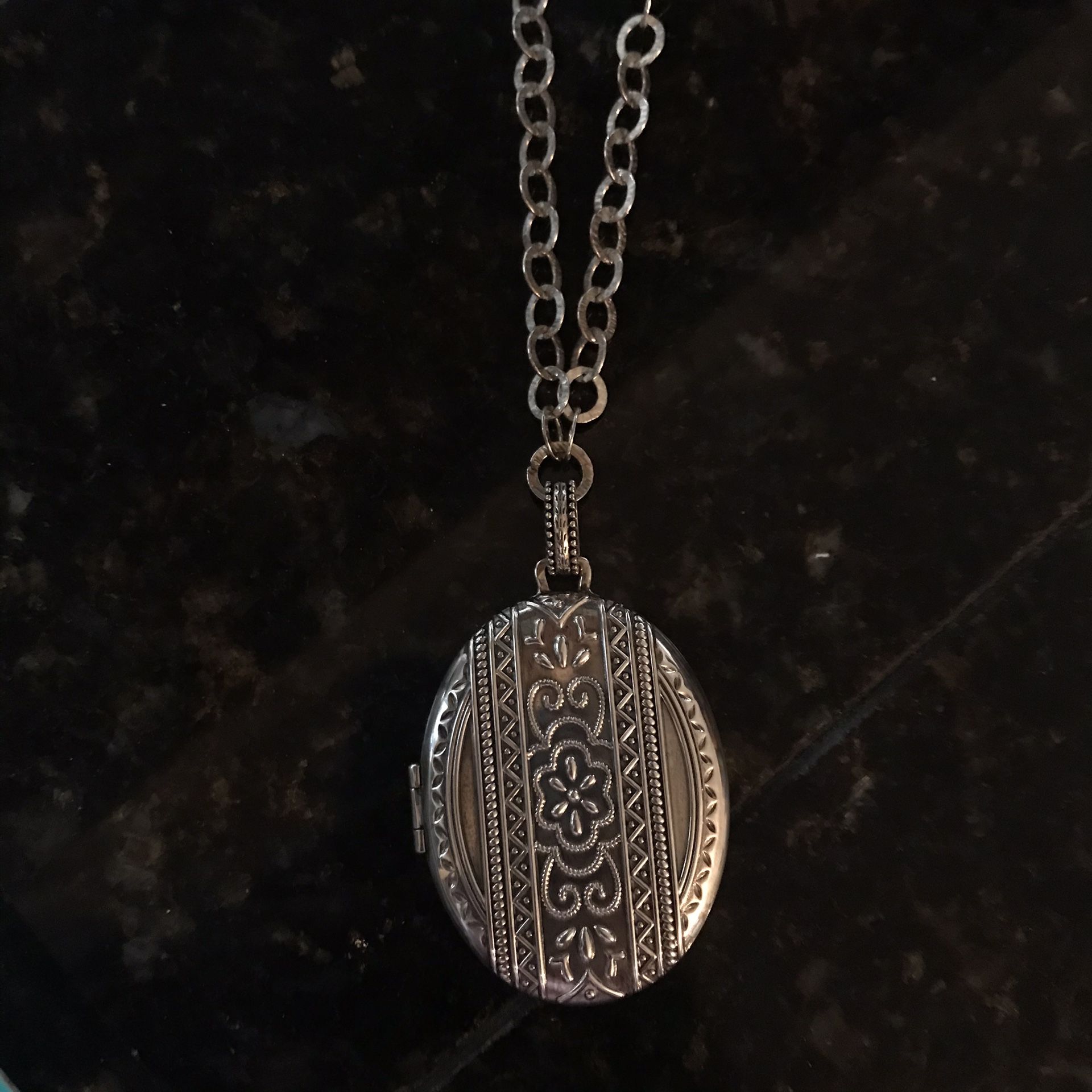 Silpada Laurel Locket Necklace