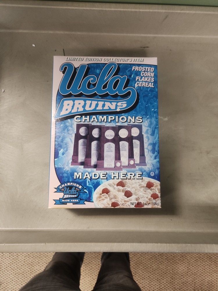 UCLA BRUINS COLLECTORS CEREAL BOX