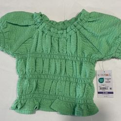 New ~ Infant Top (Size: 0-3 months)