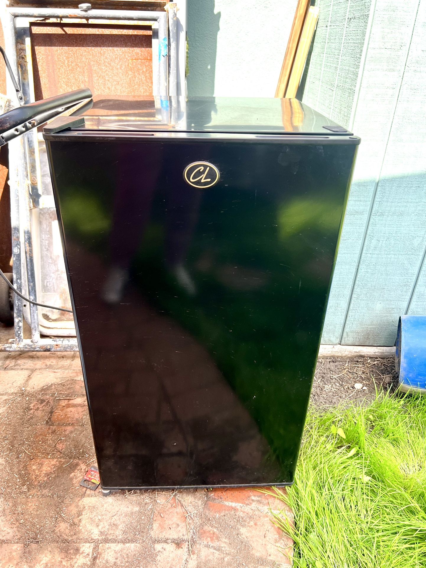 CoolLogic Mini Fridge