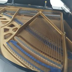  Kawai Gran Piano Excellent Condition !!