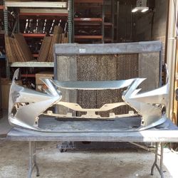 2019 Lexus ES300 350 300h Front Bumper With Sensor Holes This Is An Original NOT Aftermarket Part 2022