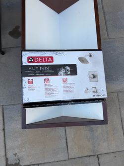 Delta Flynn Tub Shower Faucet