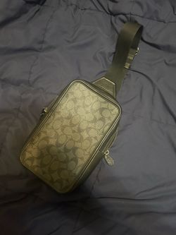 COACH CROSS BODY BAG