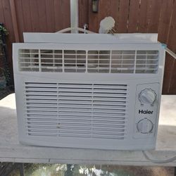 Hair  Window  Unit  5000BTUs 