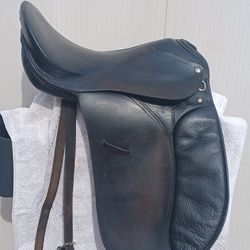 18" CAMBRIDGE ENGLISH SADDLE In Good Condition $400 obo
