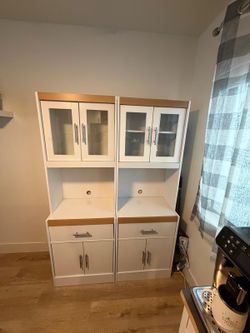 Kitchen cabinet