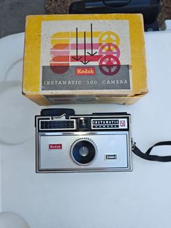 Kodak Instamatic 150 Film Camera with Box