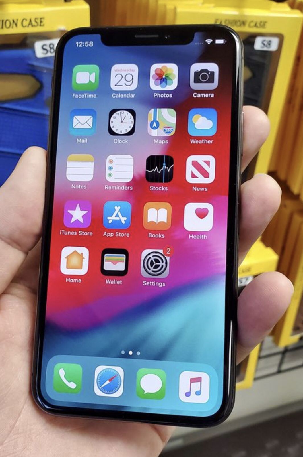 Apple iPhone X 256 gb unlocked , sold with store warranty