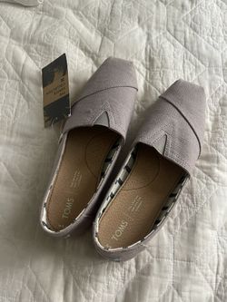 New with Tags Toms