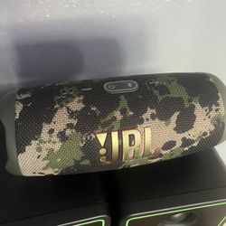 JBL Charge 5 