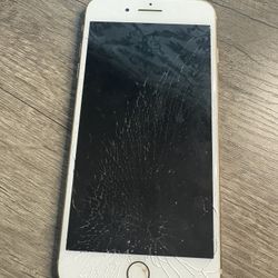 iPhone 7 – 64GB – Cracked Screen / Broken Home Button – For Parts