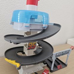 Disney Cars, RUST-EZE Spinning Raceway