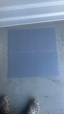 Non Slip V C T Gray 18 Boxes X 45 Square Feet 60 Cents Square Feet 