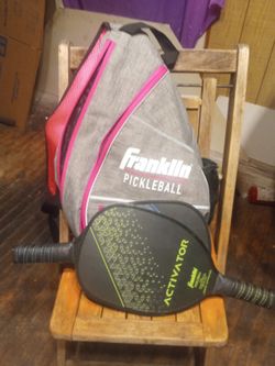 Pickle Ball Set With Bag