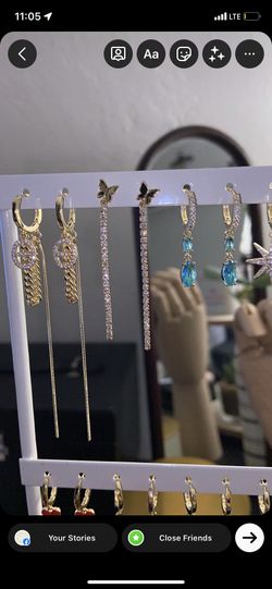 Trendy Earrings 🤩