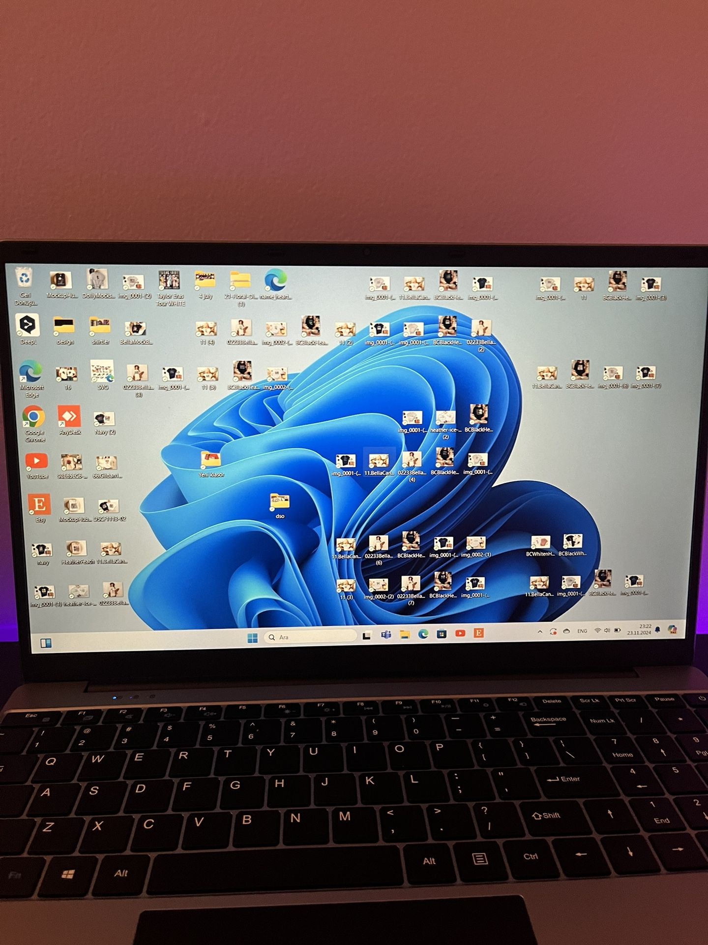 Laptop /Computer/Electronics