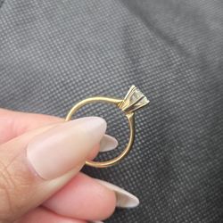 14K Gold Solitaire Natural Diamond Ring Size 9