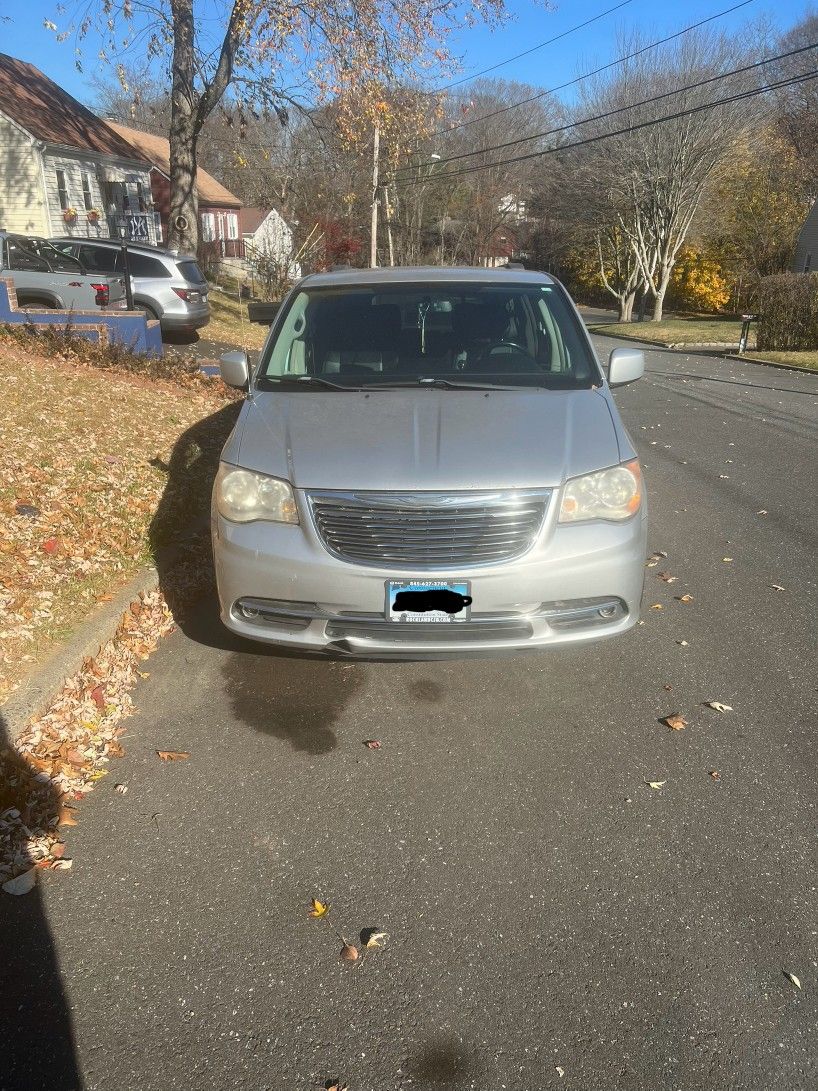Chrysler Town & Country 127,000 MI