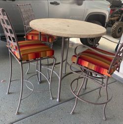 $400 OW LEE HIGHT BARSTOOLS ANT TABLE WITH SUNBRELLA CUSHIONS