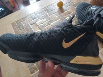 (Size15) Lebron 16 black and gold