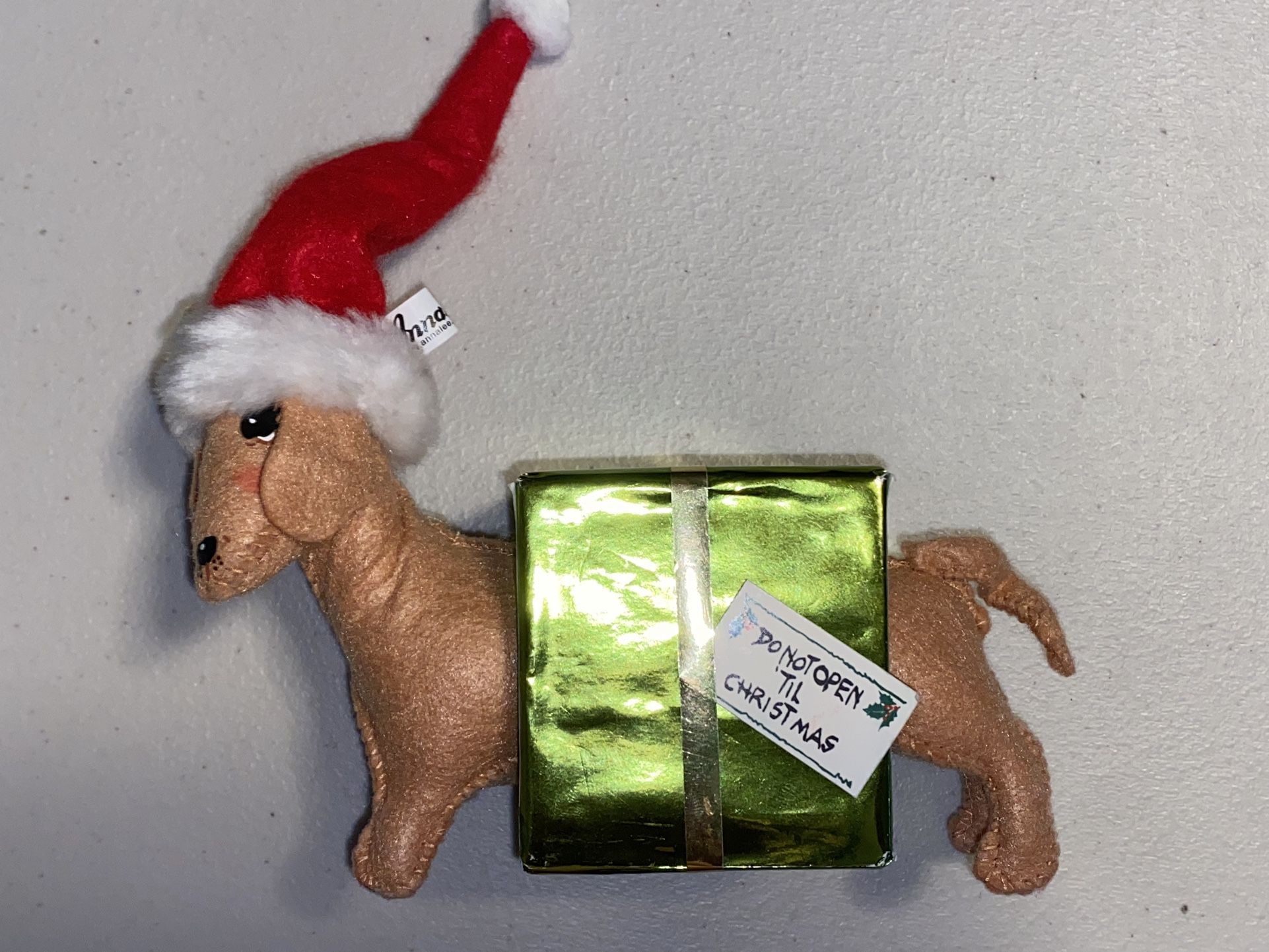 Annalee Dachshund Dog Wrapped as Gift 2010 5"
