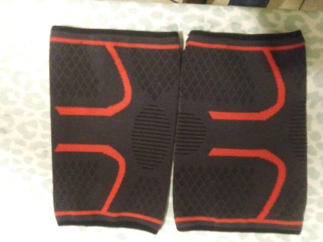 FABRIC LEG BRACES!! RED AND BLACK!