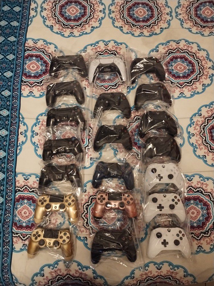 Xbox One Controllers