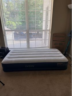 Twin Air Mattress with USB Pump