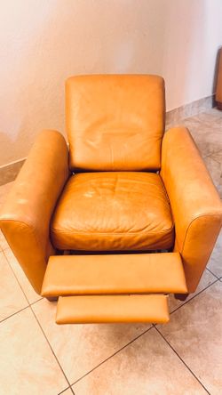Furniture Moving Sale  - EVERY THING MUST GO - I AM AVAILABLE NOW