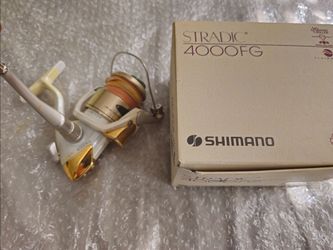 Shimano Stradic 4000FG Reel with box and 2 extra spools