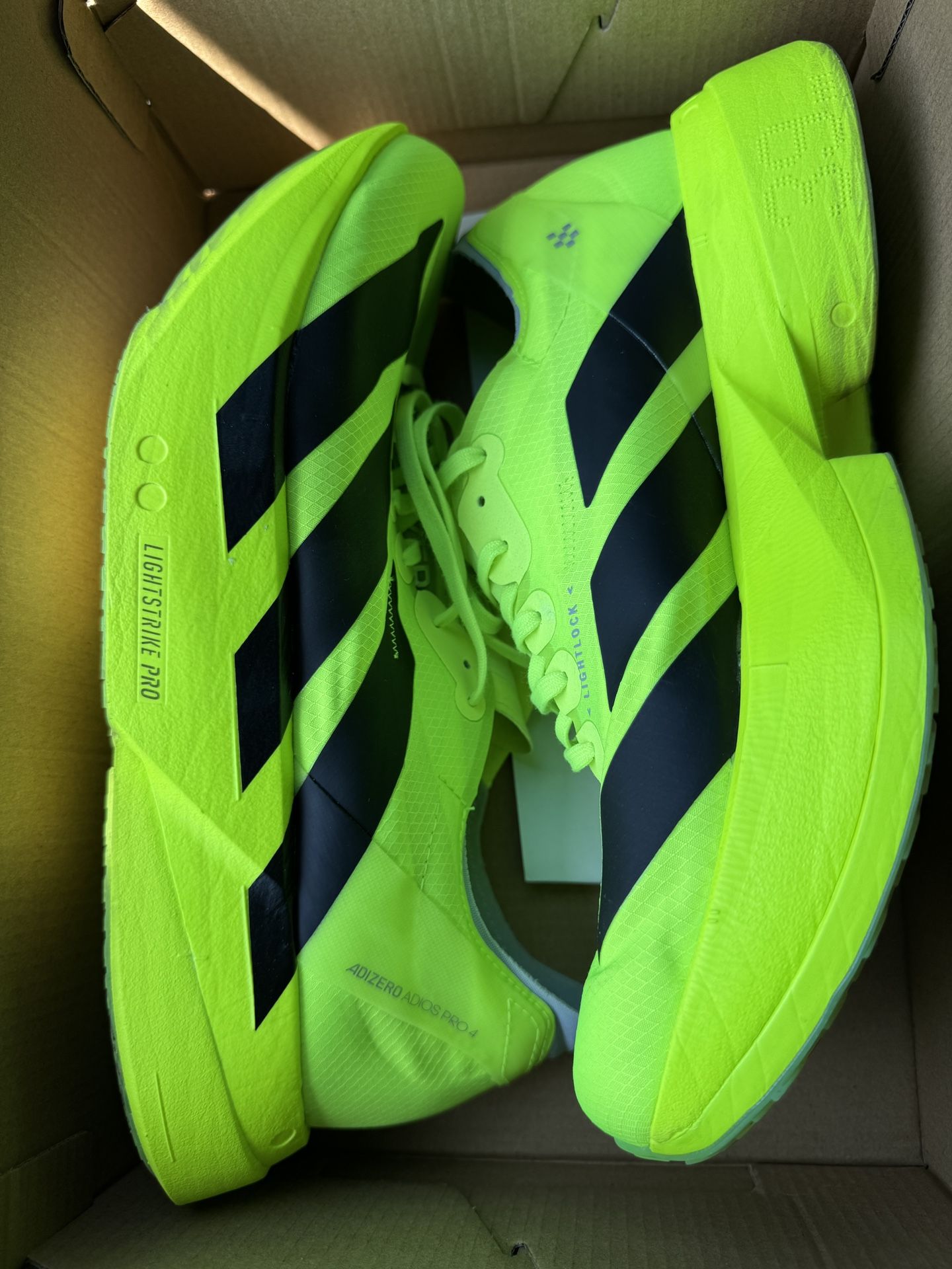 ADIZERO ADIOS PRO 4