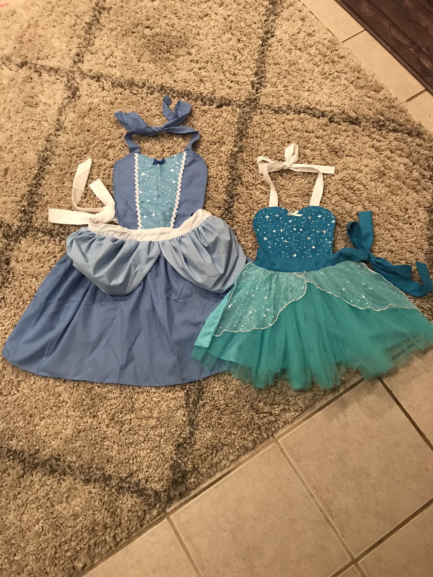 Cinderella & Elsa dress up aprons