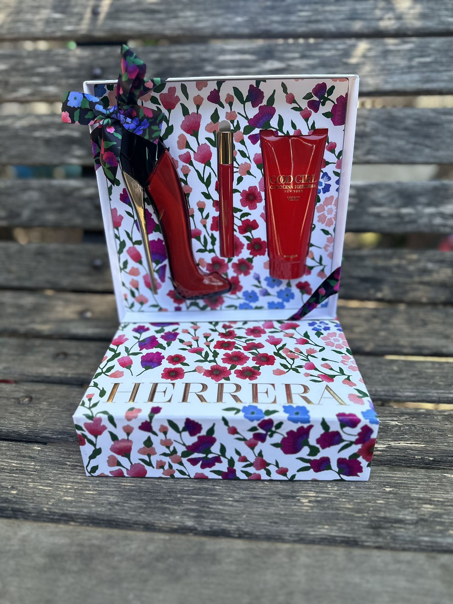 Carolina Herrera Very Good Girl Set 2.7oz Edp