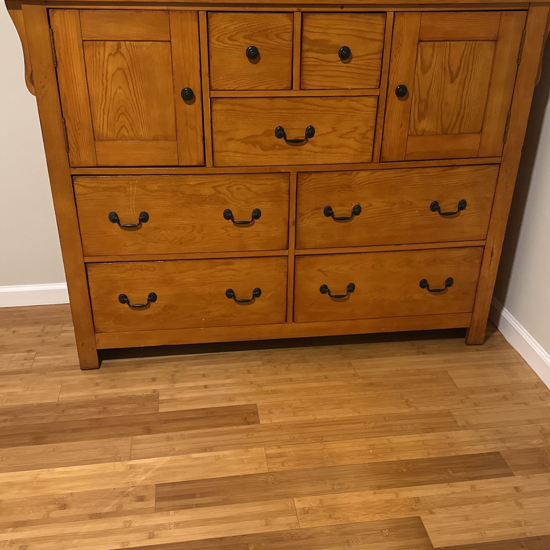 Dresser