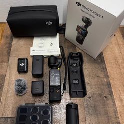 DJI OSMO Pocket 3 Creator Combo - Open Box. 