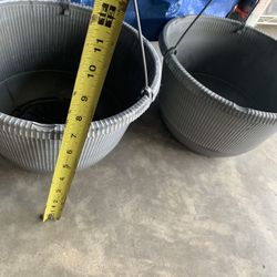 2 Large 11 Inch Across Hanging Flower Baskets W/dip Pan Inside To Keep Roots From Overwatering, Has Ribbed Design Accented By White
