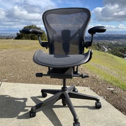 Herman Miller Remastered Aeron Size B