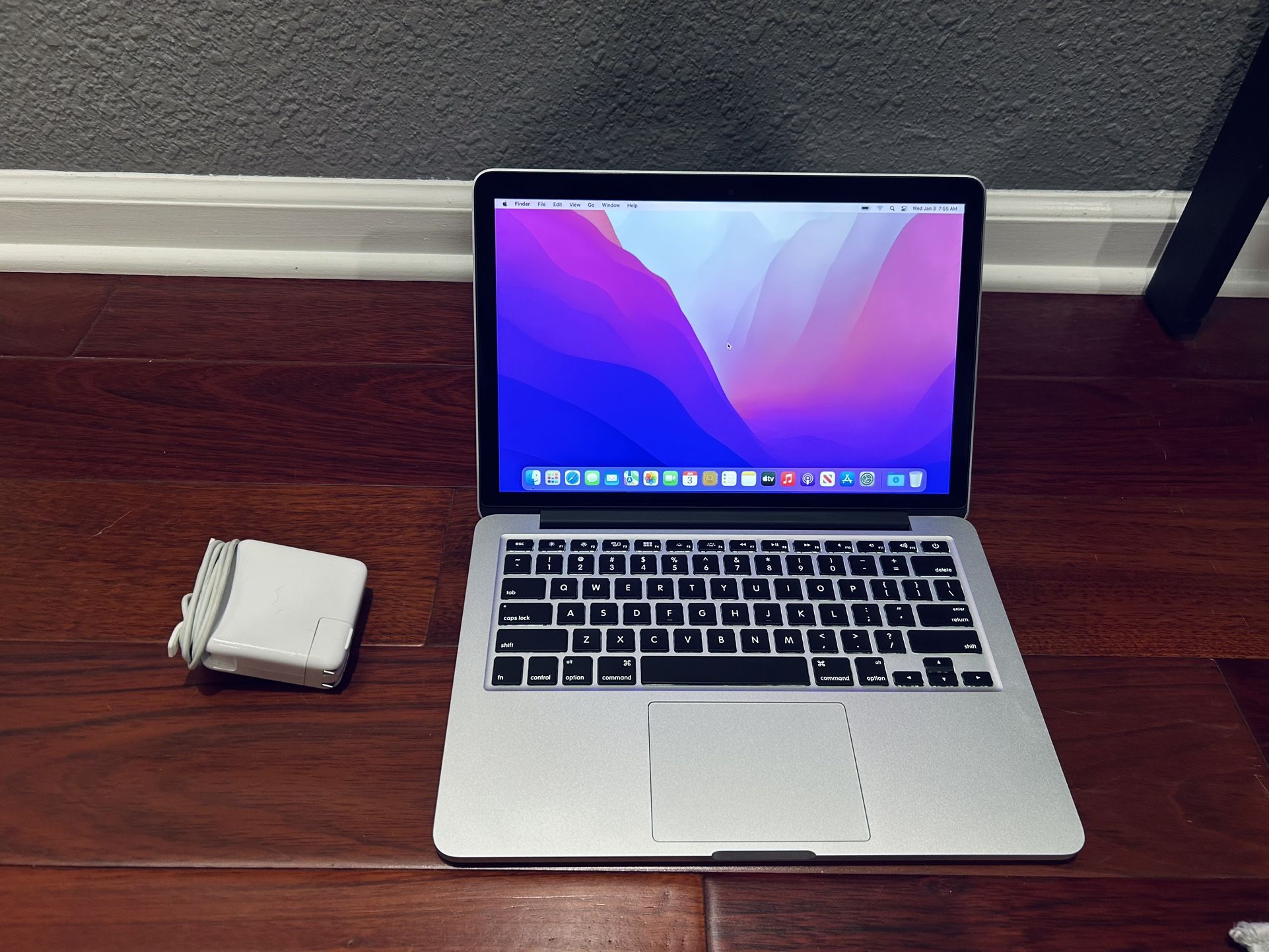 2015 MacBook Pro 13” (i5, 500GB, 8GB RAM)