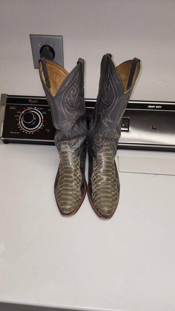 $150 Python Cowboy Boots Size 9.5 WIDE