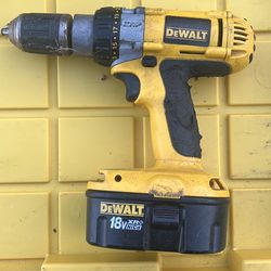 DeWalt drill - taladro deWalt