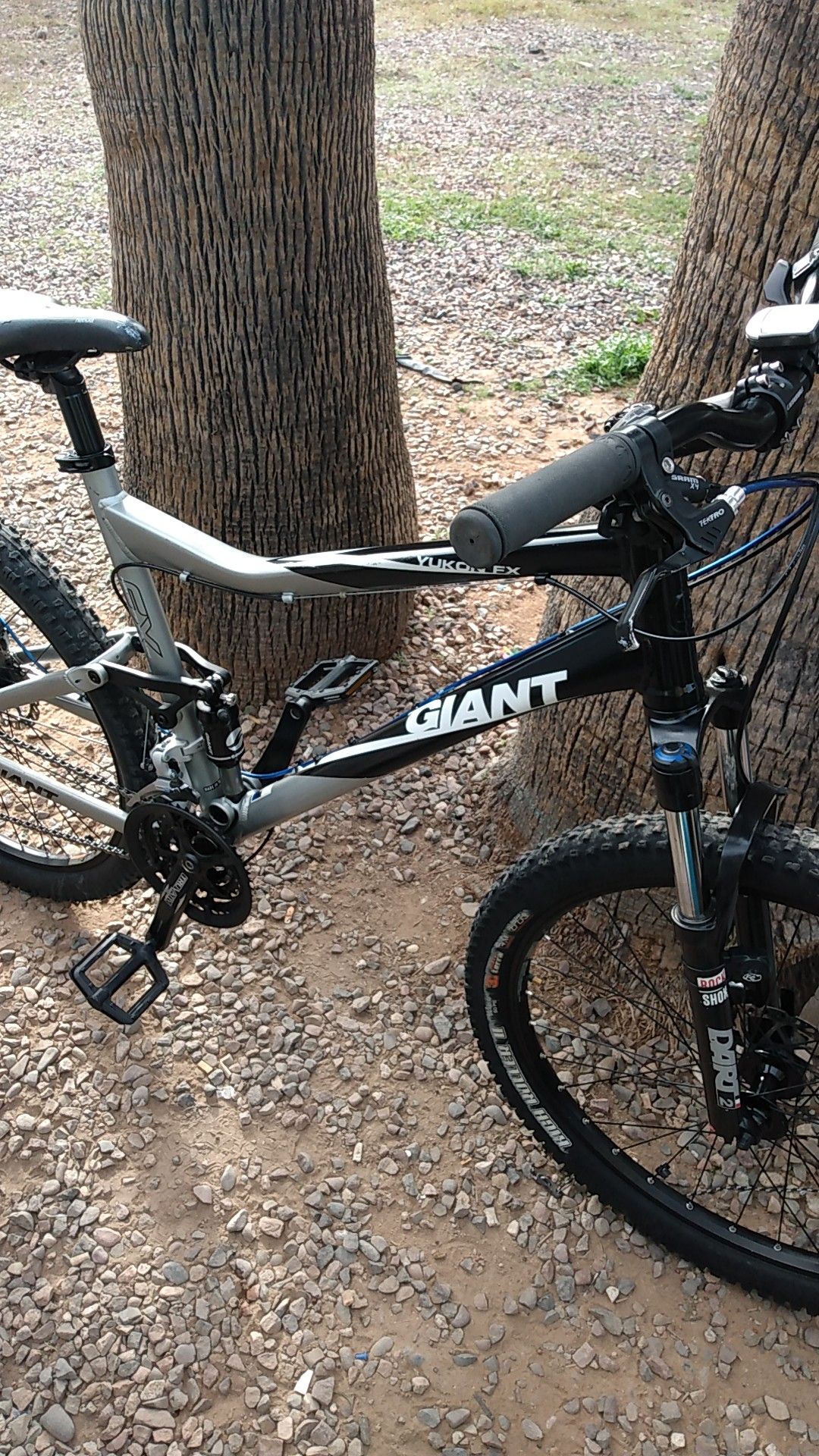 giant yukon fx 2012